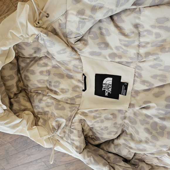 The North Face winter jacket - Picture 2 of 7